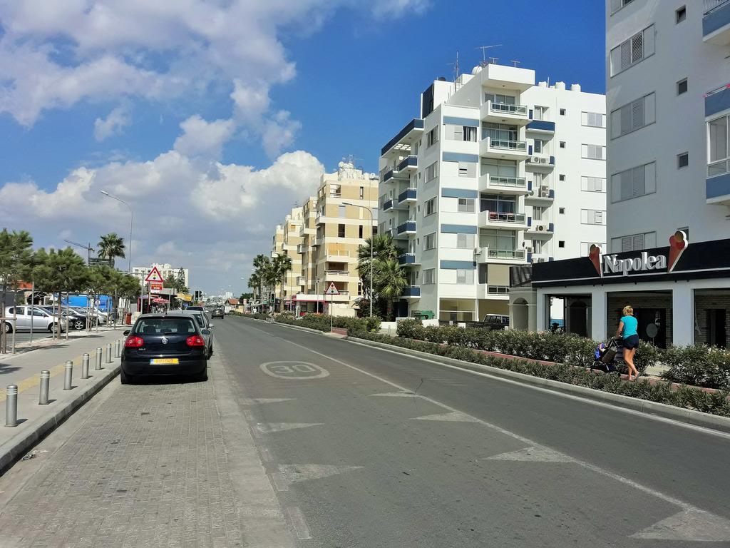 16 Sandy Beach Ларнака Екстер'єр фото