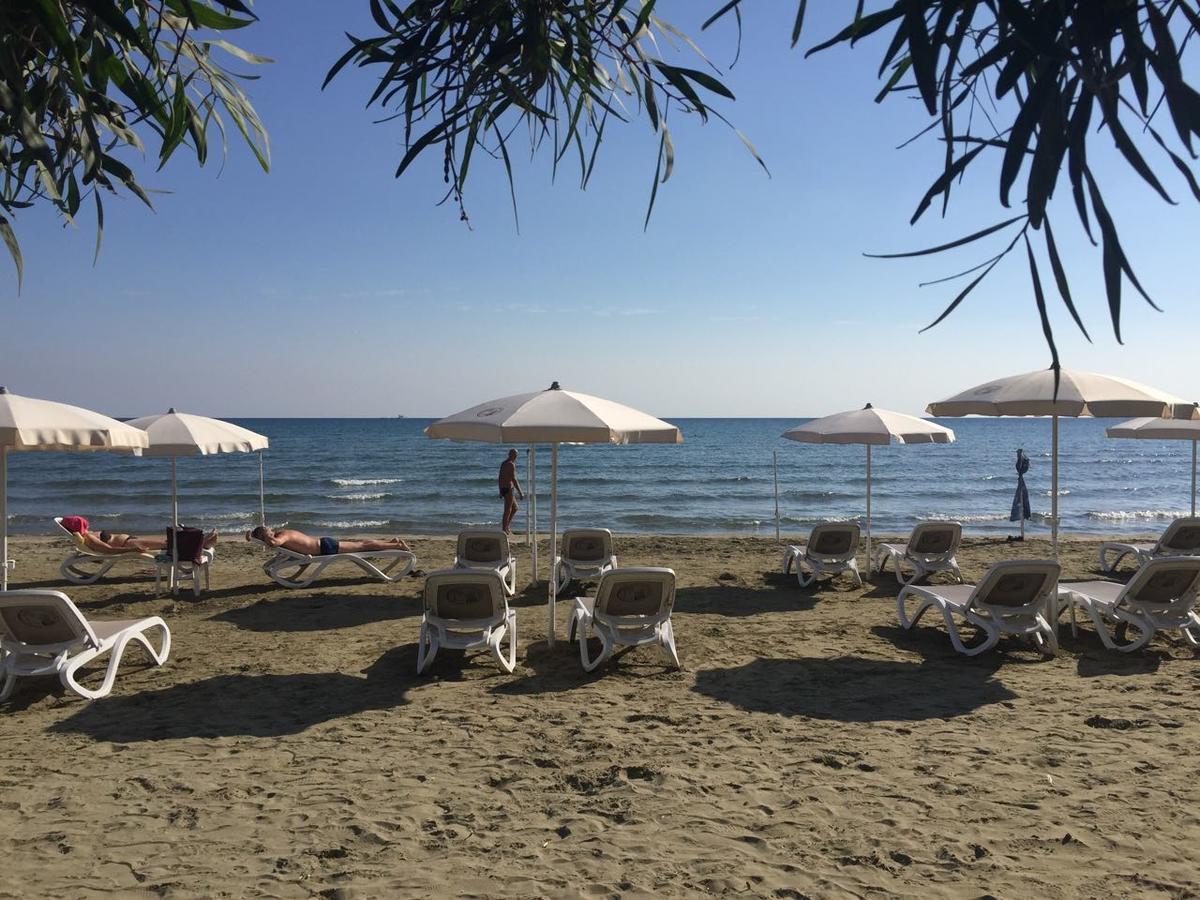 16 Sandy Beach Ларнака Екстер'єр фото